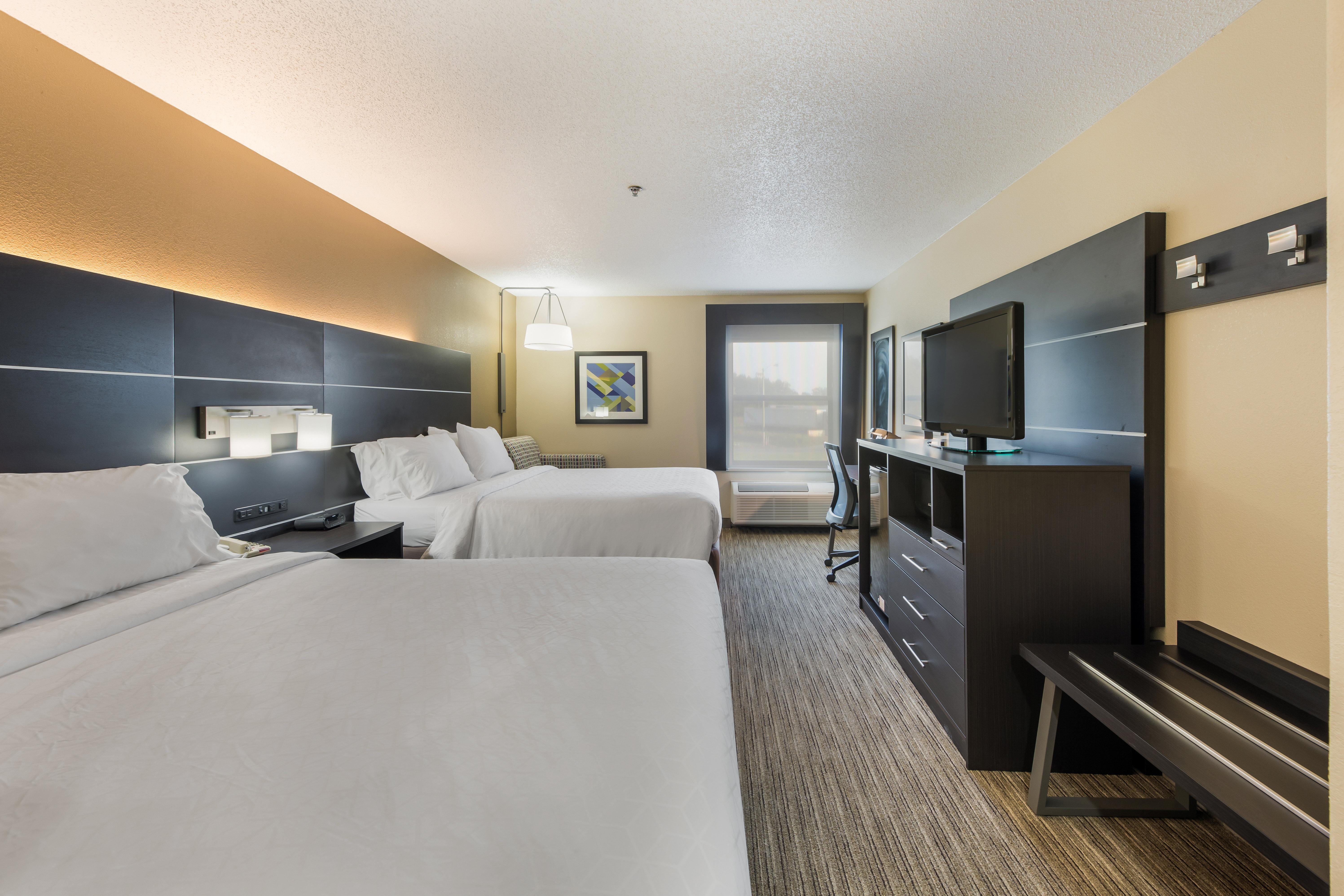 Holiday Inn Express London-I-70 By Ihg Екстериор снимка