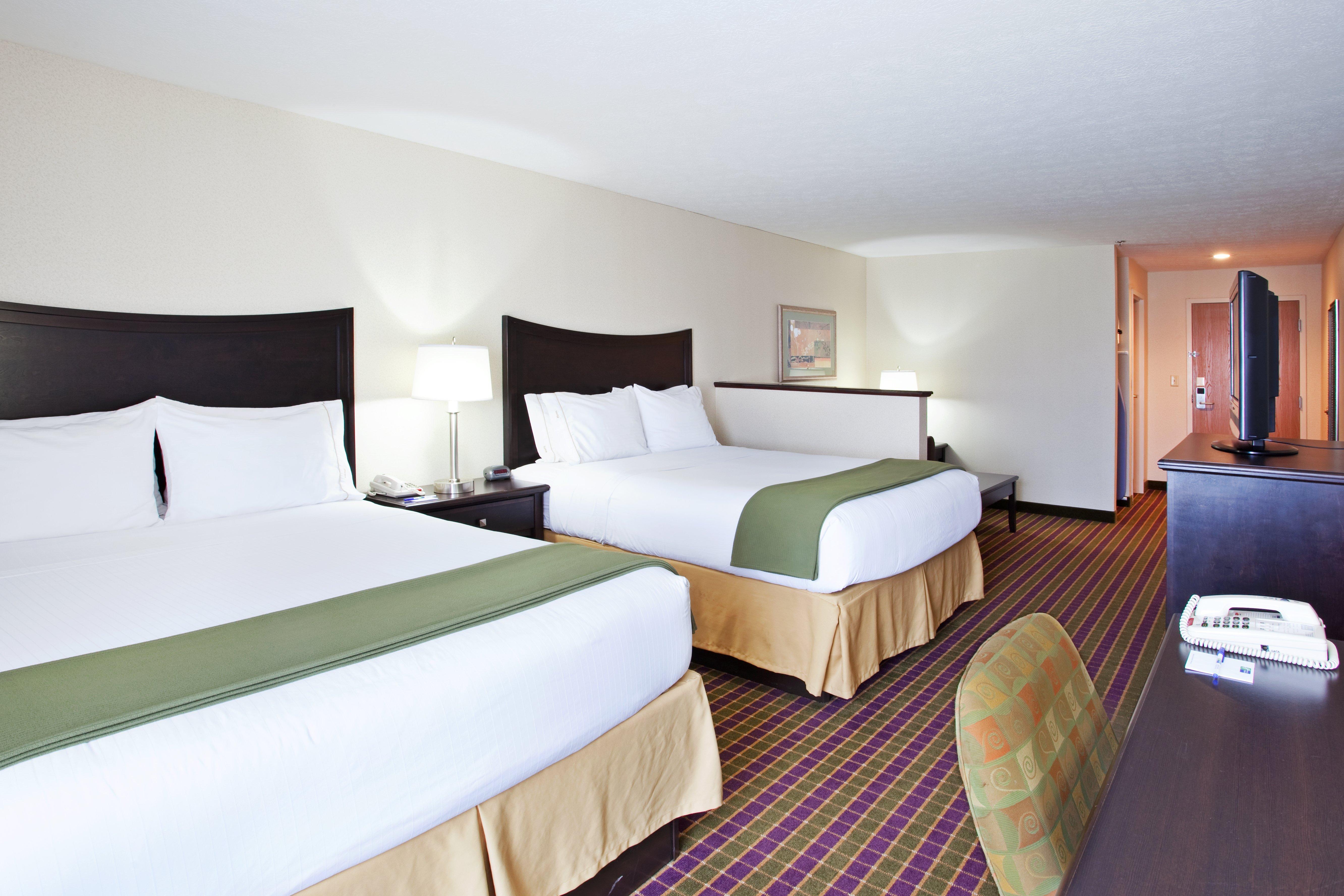 Holiday Inn Express London-I-70 By Ihg Екстериор снимка